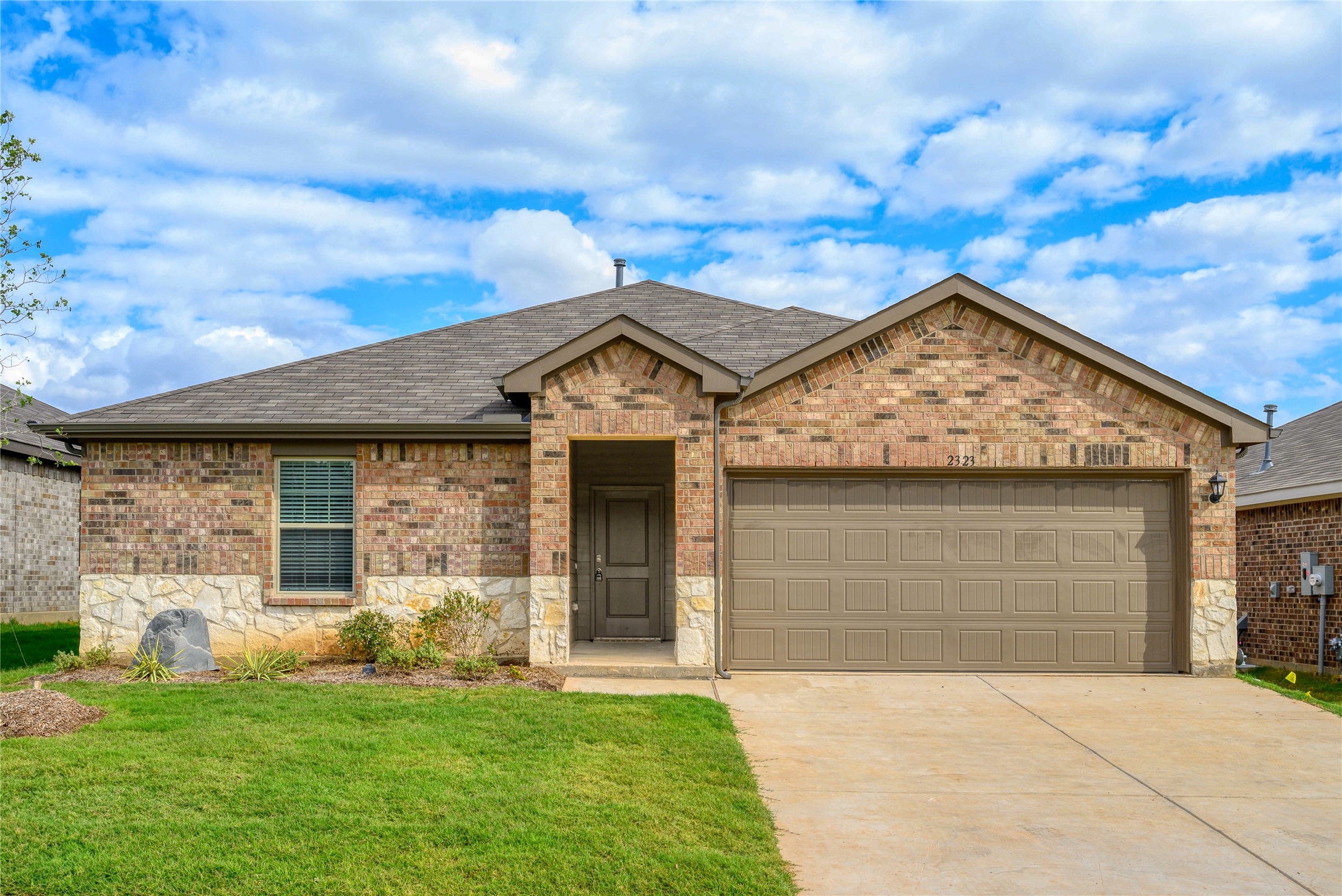 2323 Burleson Road