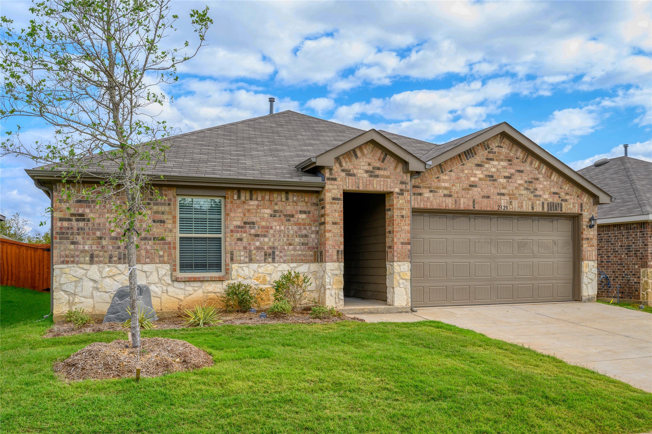2323 Burleson Road