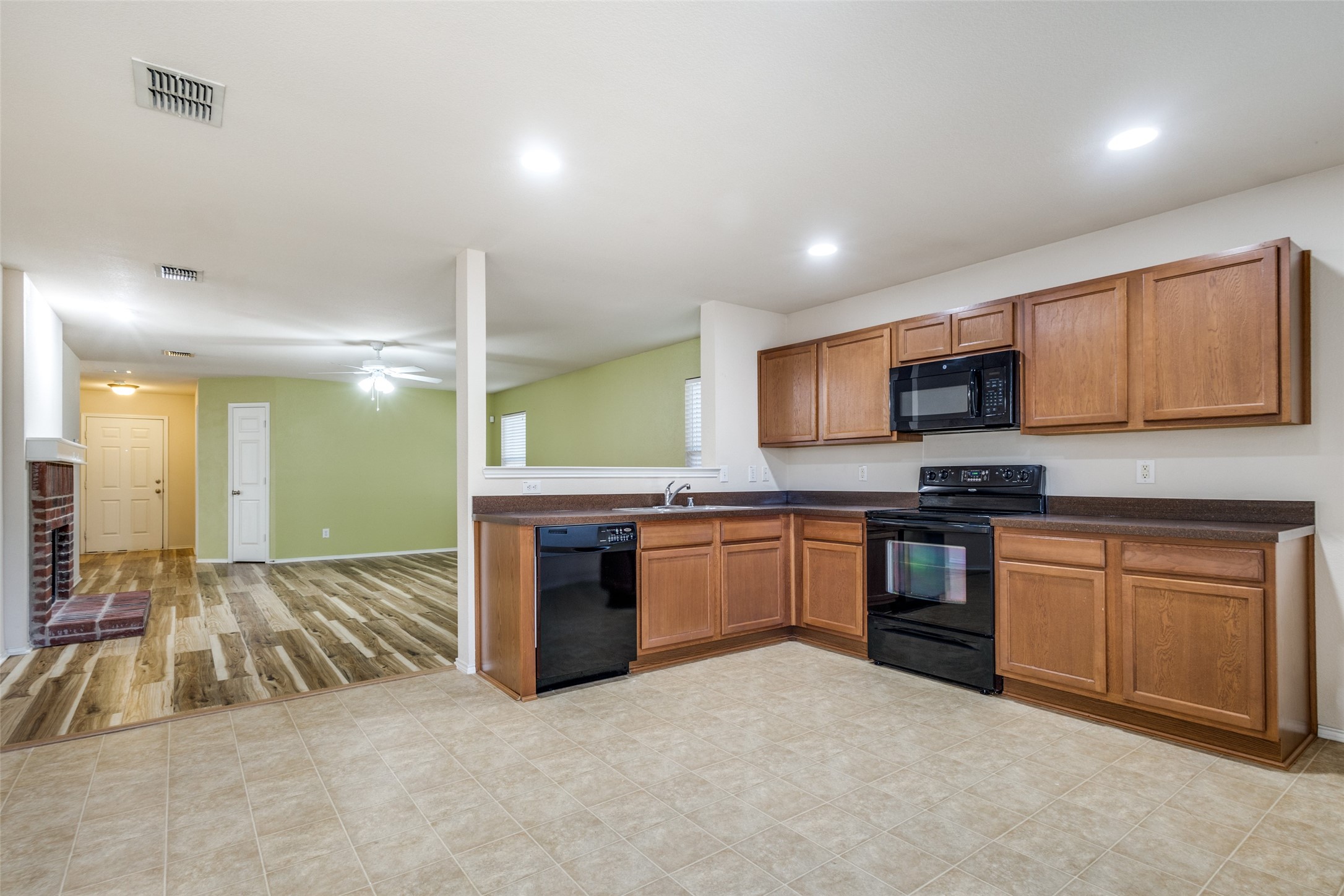 16504 Cowboy Trail