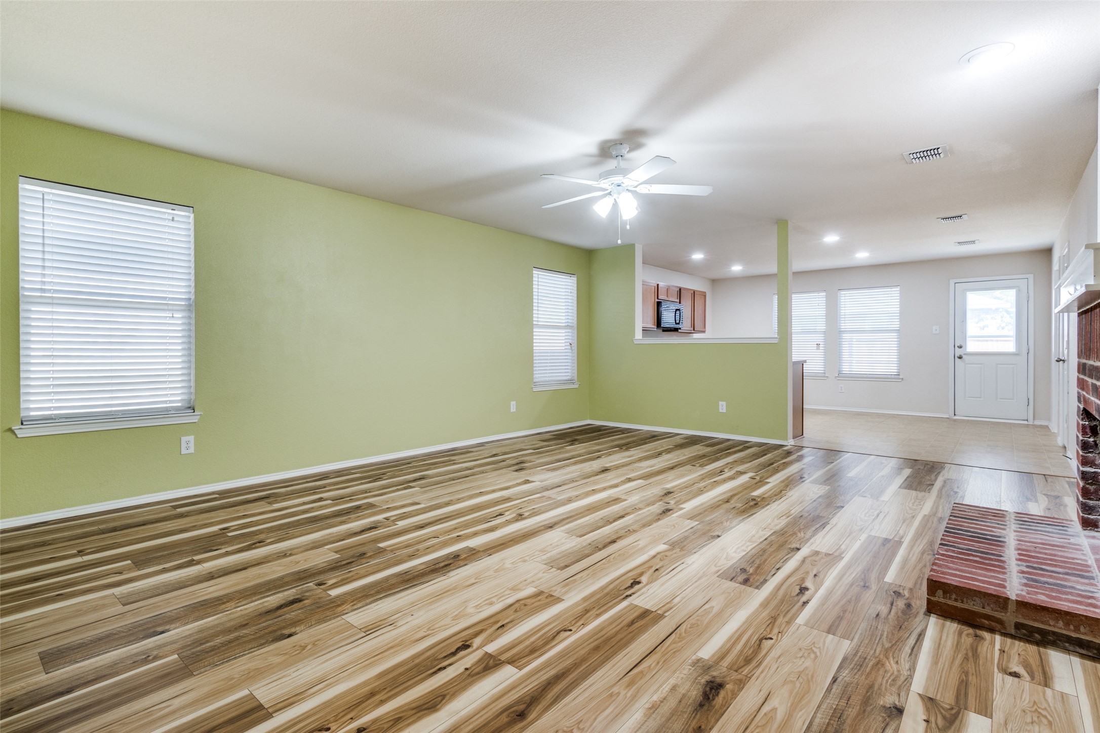 16504 Cowboy Trail