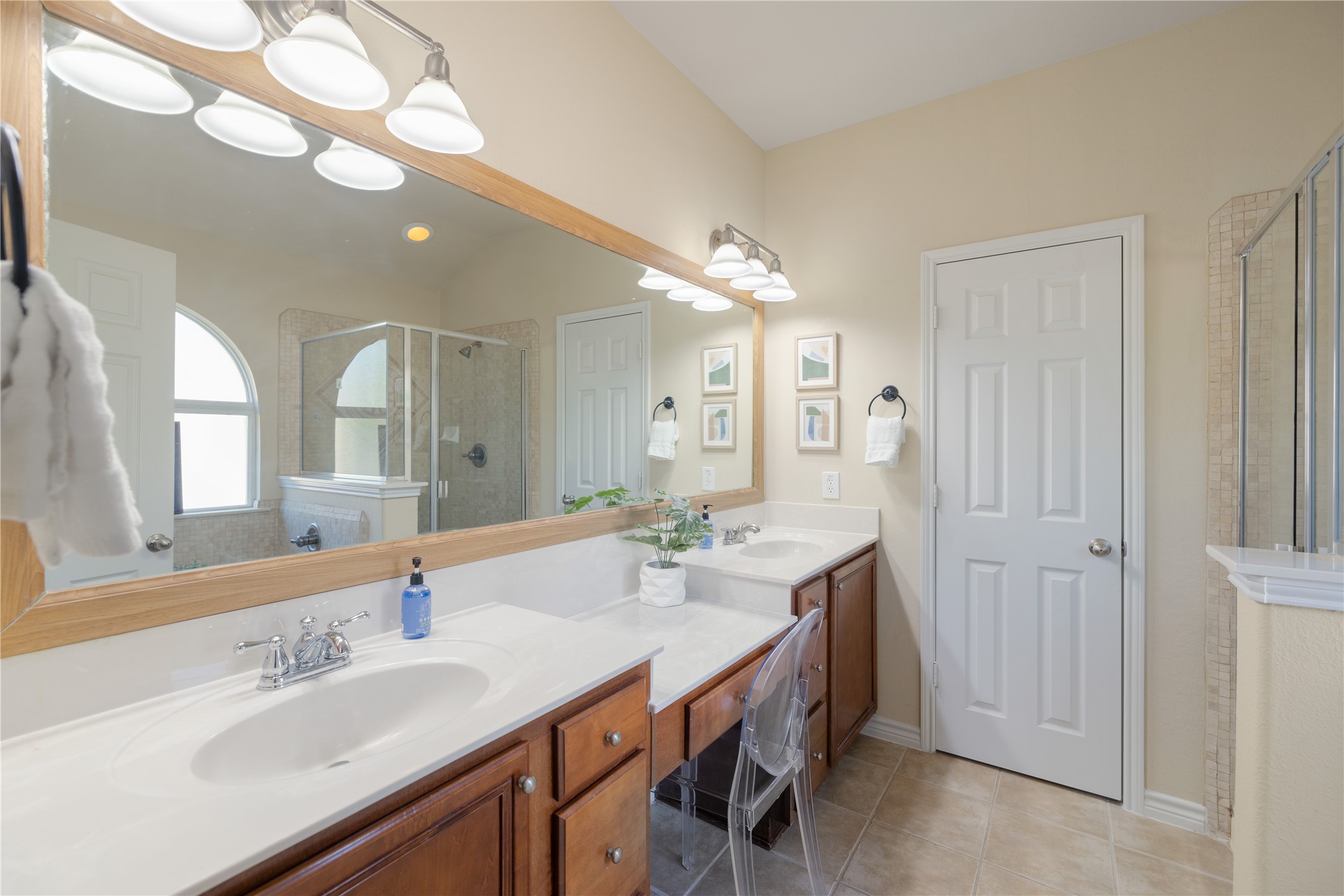 6525 Renewal Road