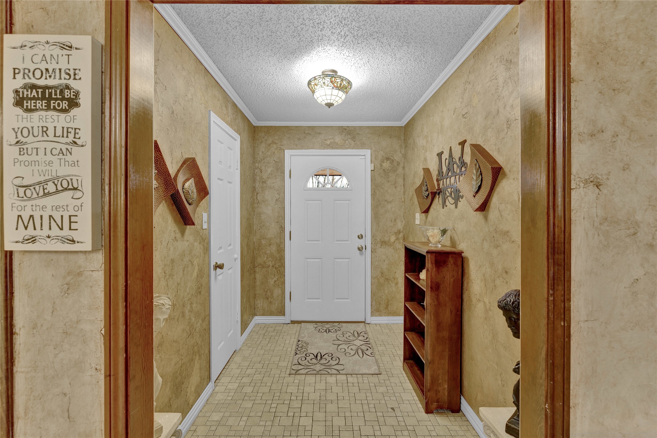 1925 Aspen Drive
