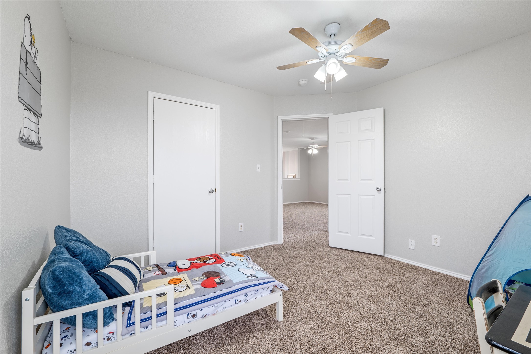 901 Dixon Lane