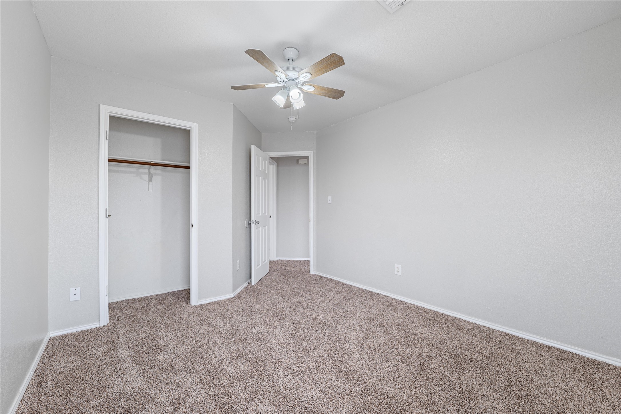 901 Dixon Lane