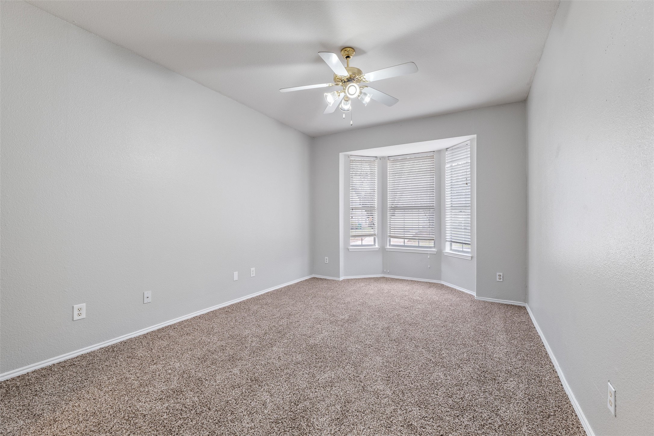 901 Dixon Lane