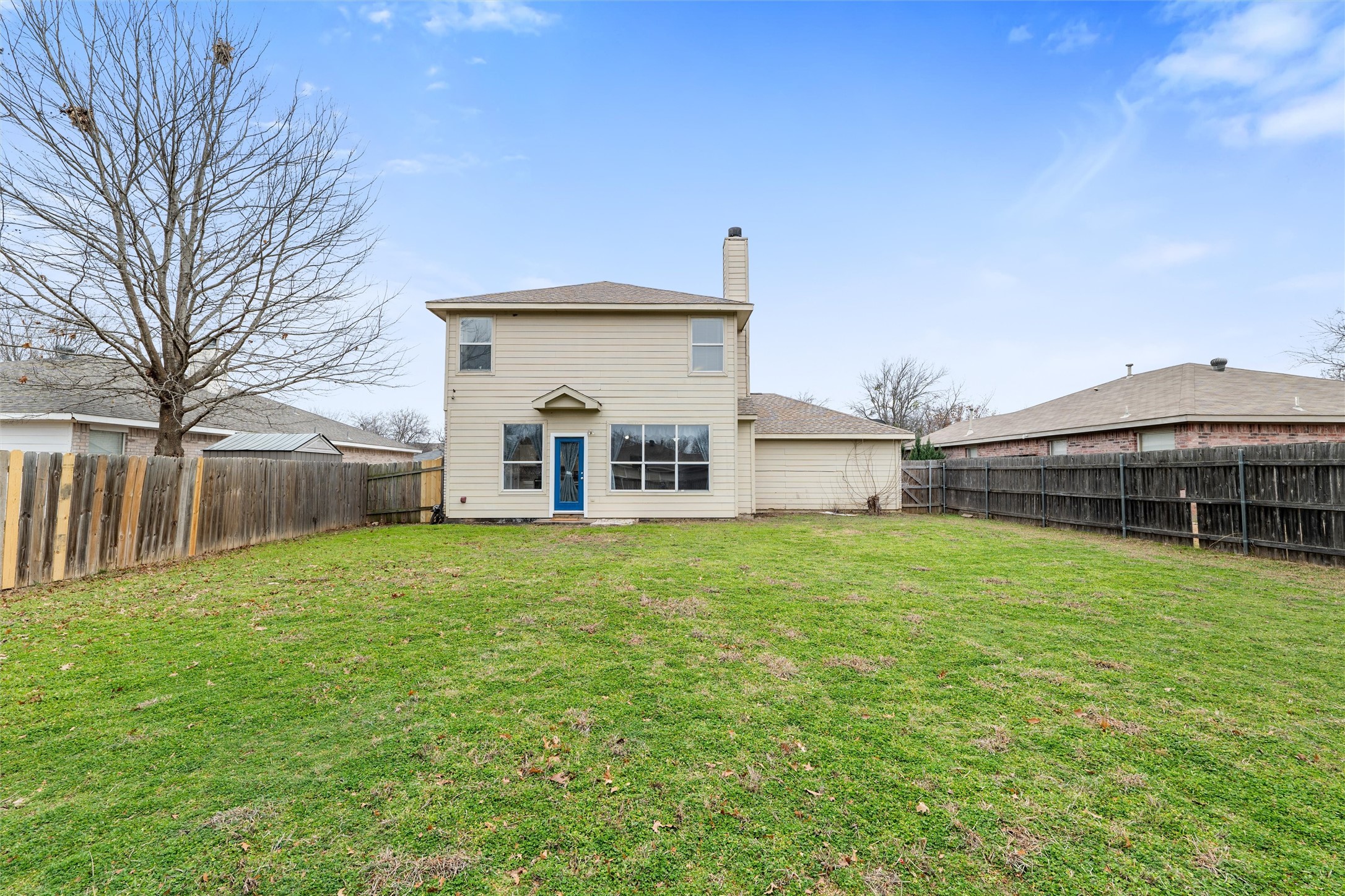 901 Dixon Lane