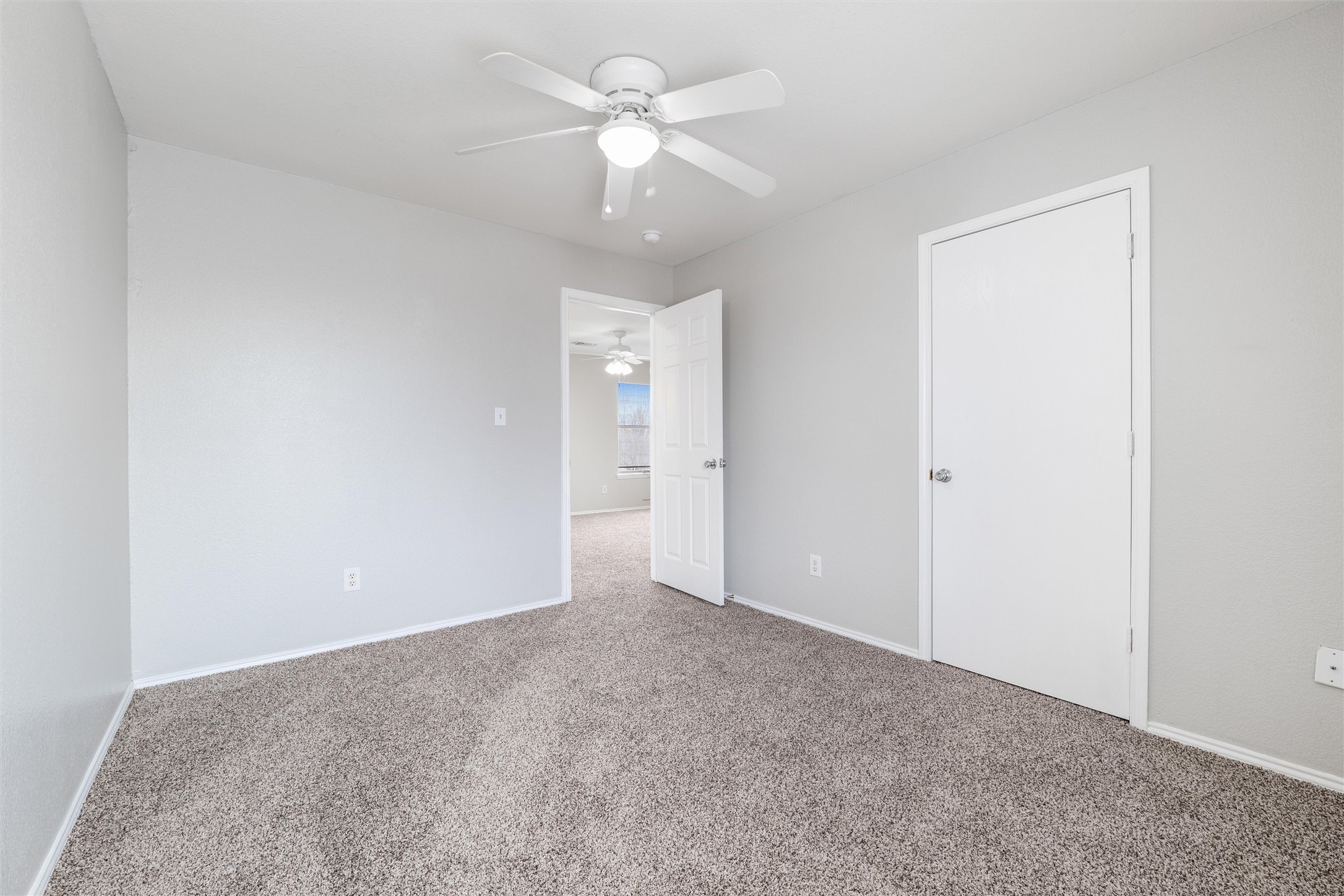 901 Dixon Lane