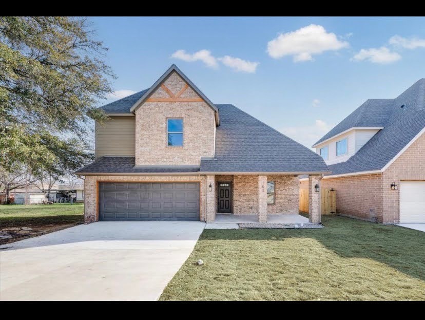 102 Hackberry Lane