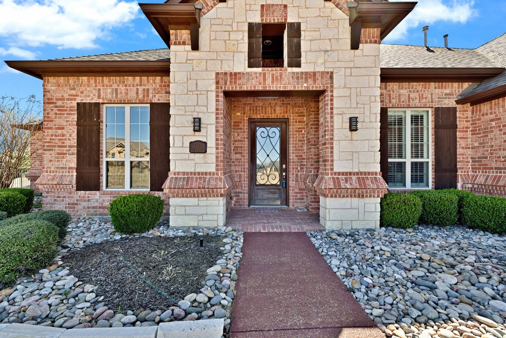 2885 Forest Hills Drive
