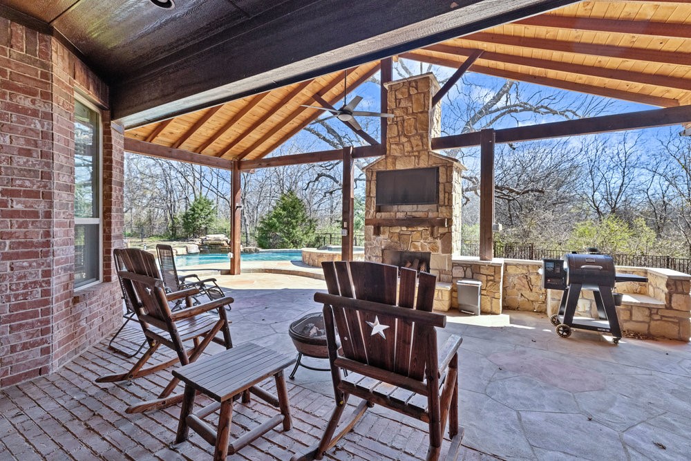 2885 Forest Hills Drive