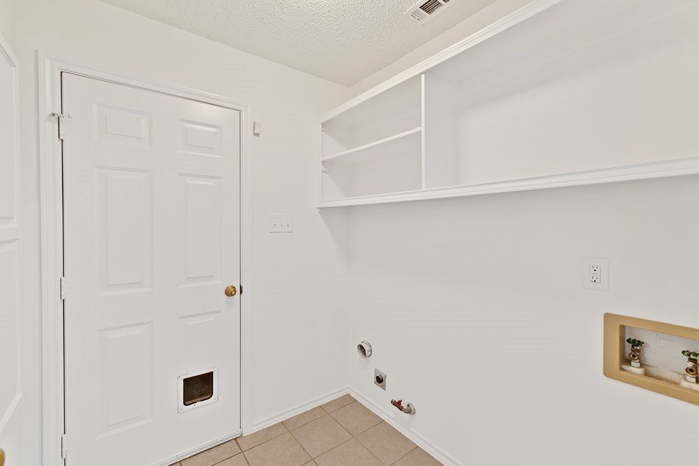 1407 Sutton Drive