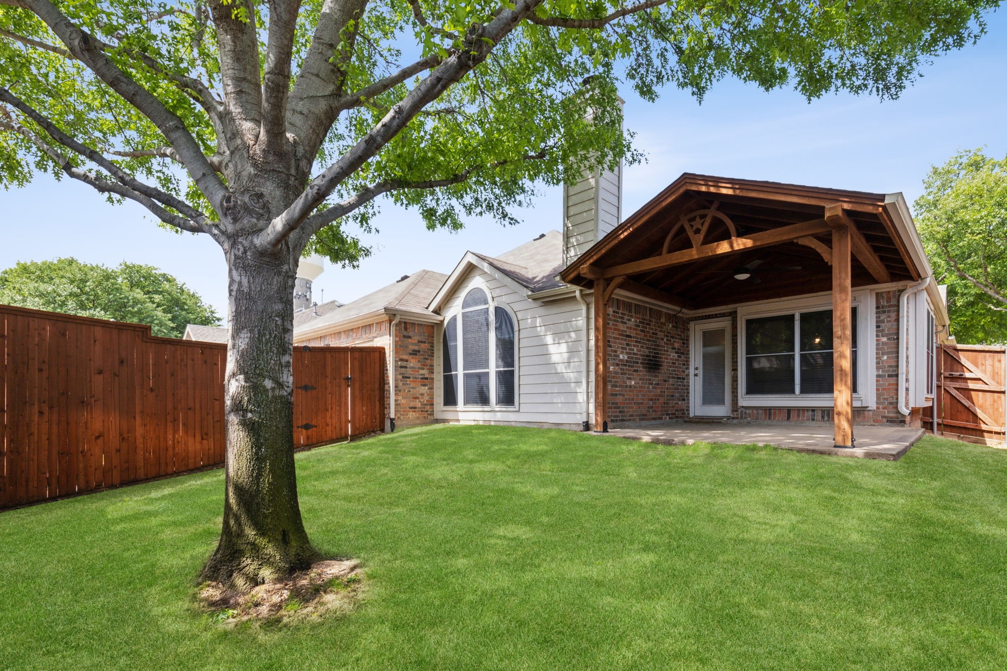 6680 Canterbury Drive