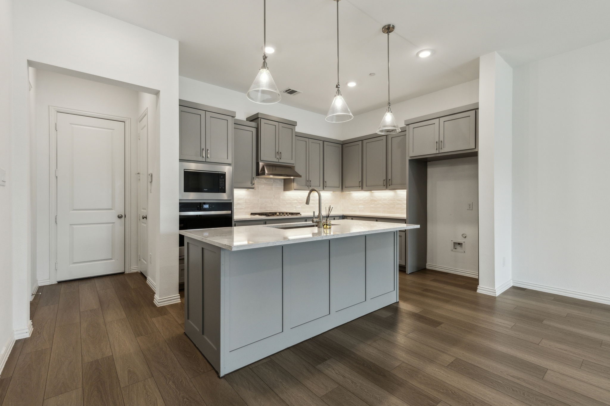 1276 Daybreak Drive