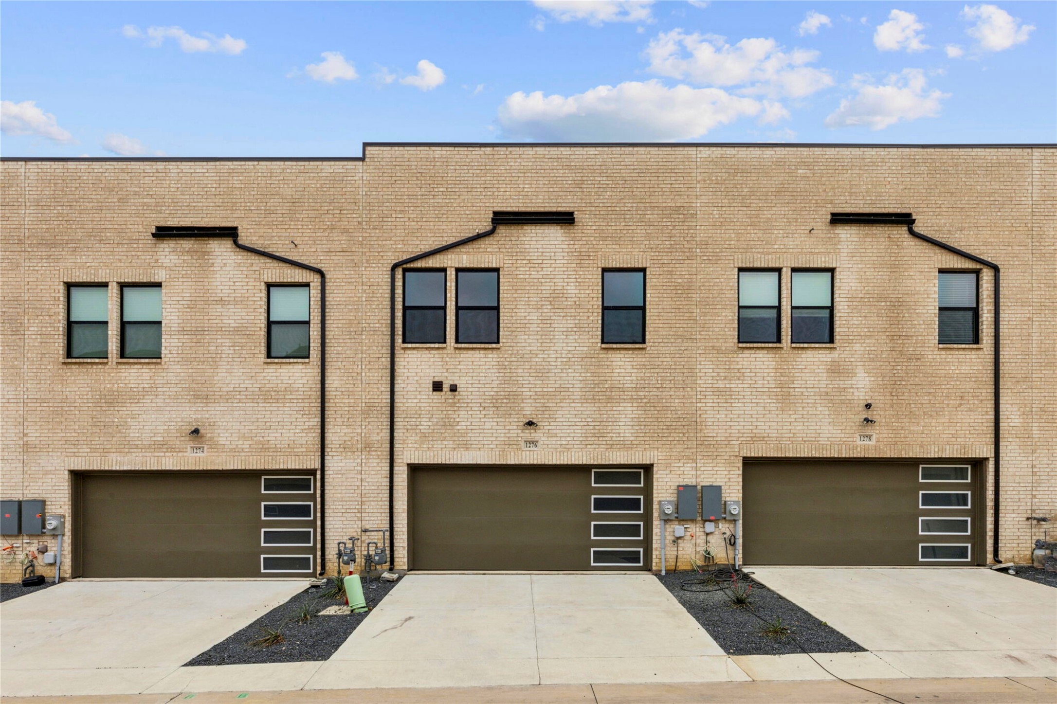 1276 Daybreak Drive