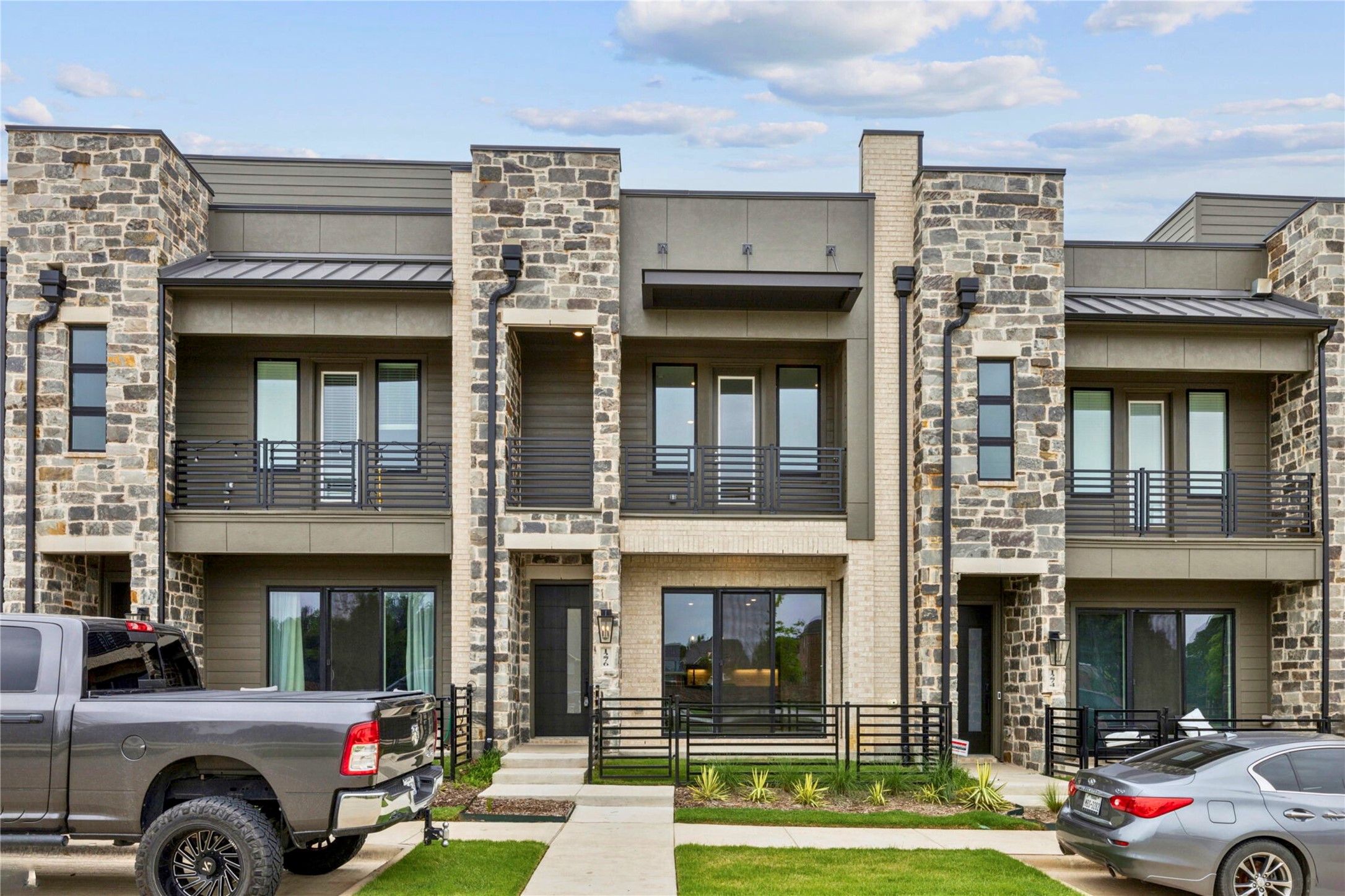 1276 Daybreak Drive