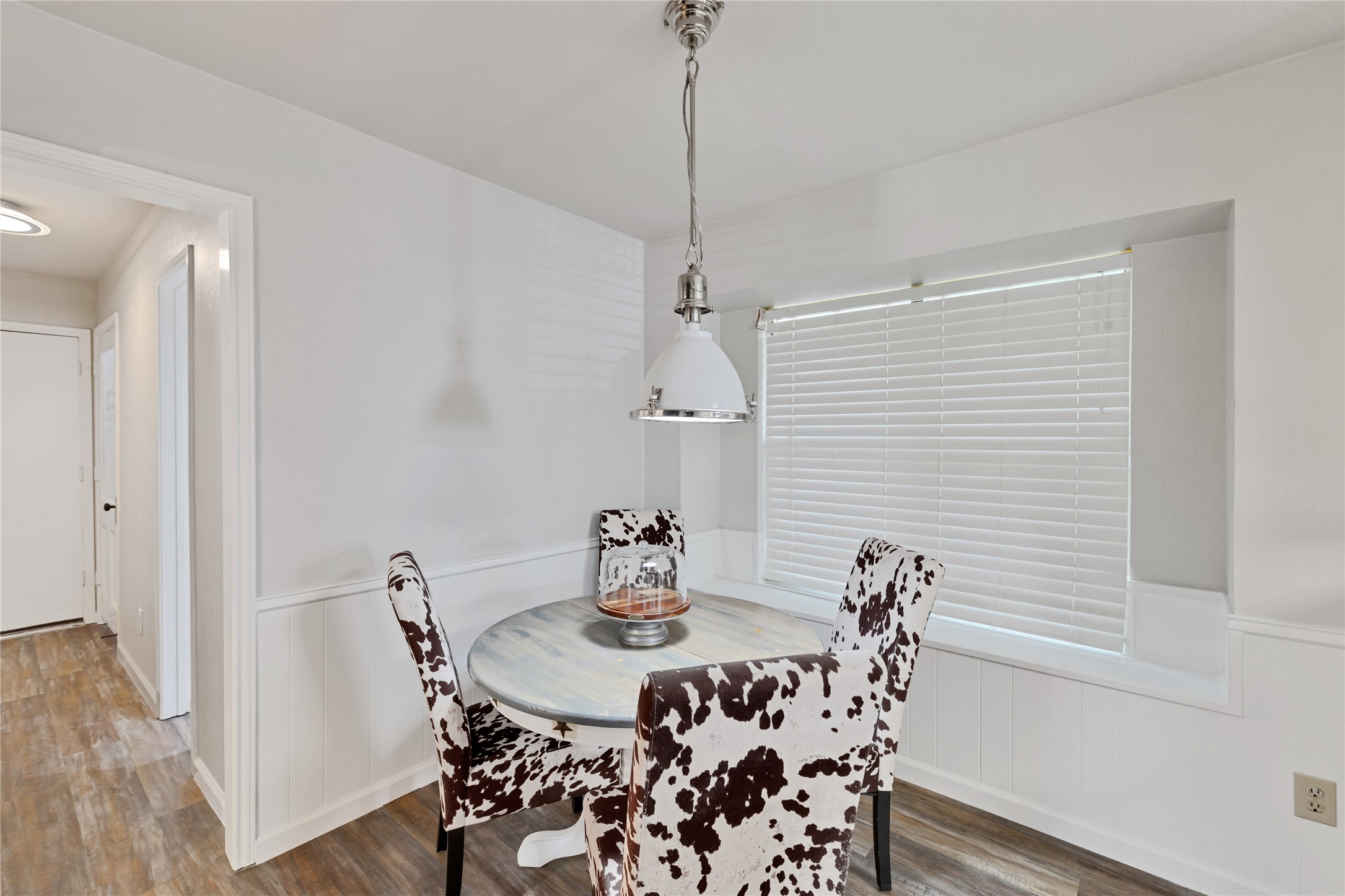 1603 Versailles Drive