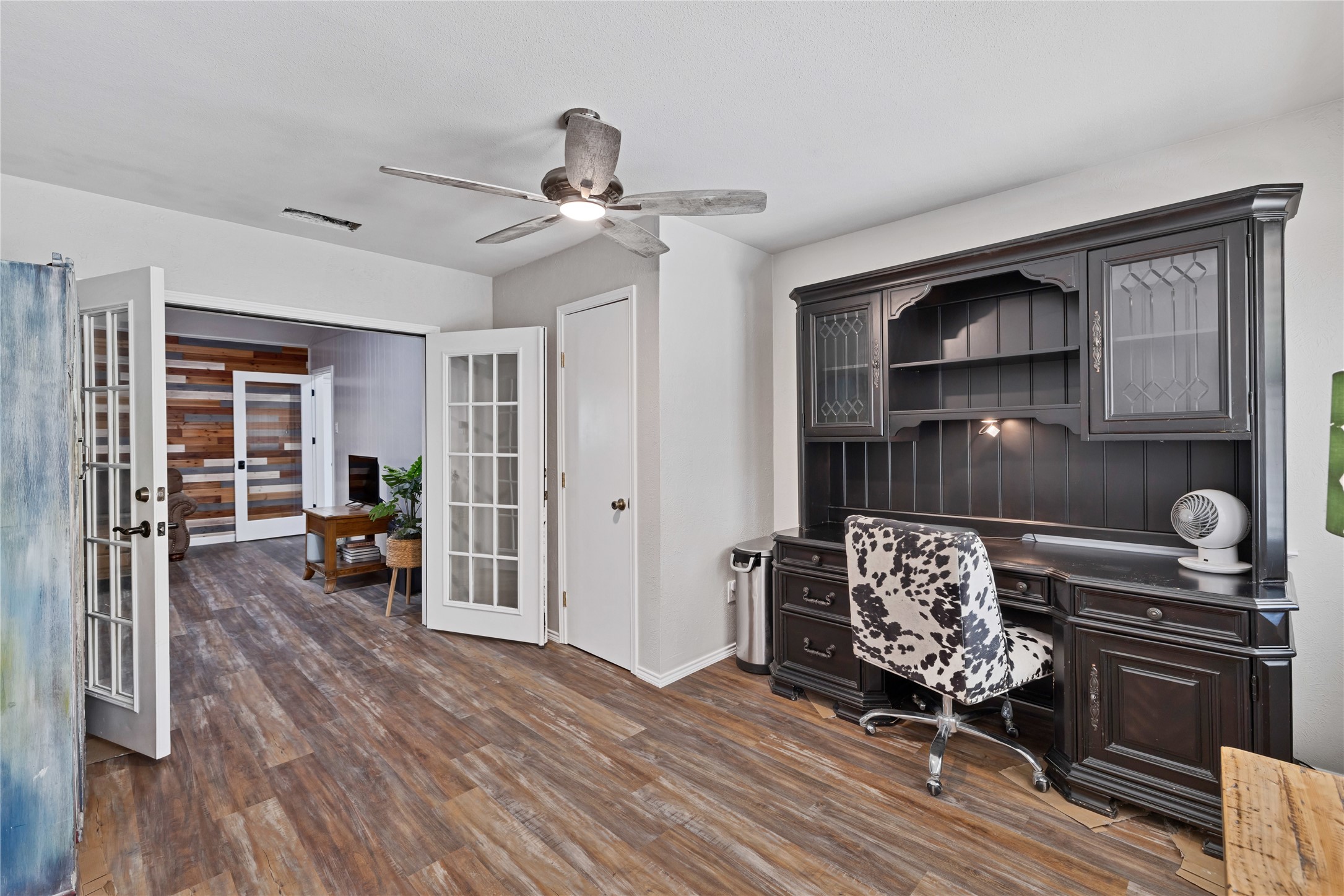 1603 Versailles Drive