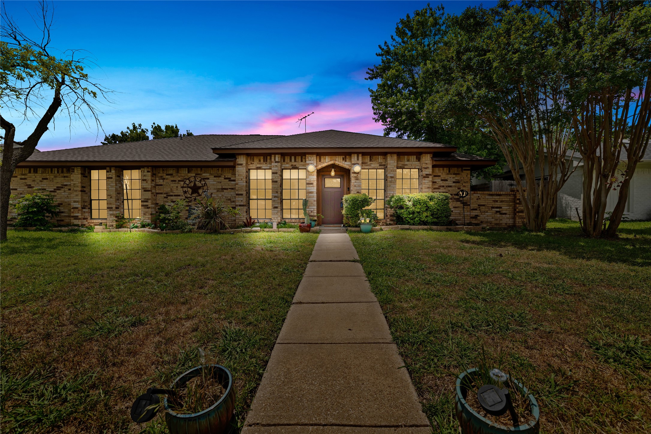 1603 Versailles Drive