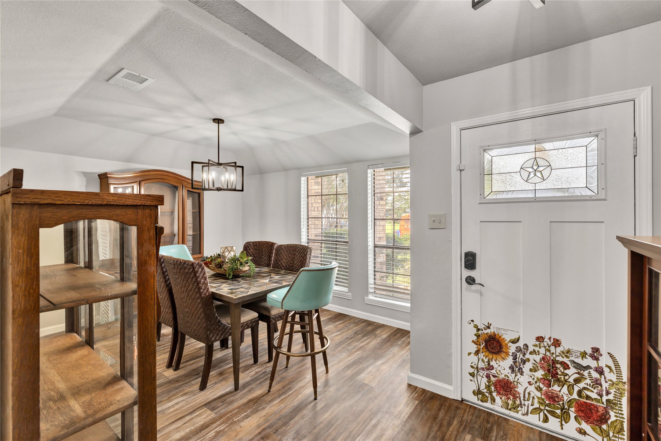 1603 Versailles Drive