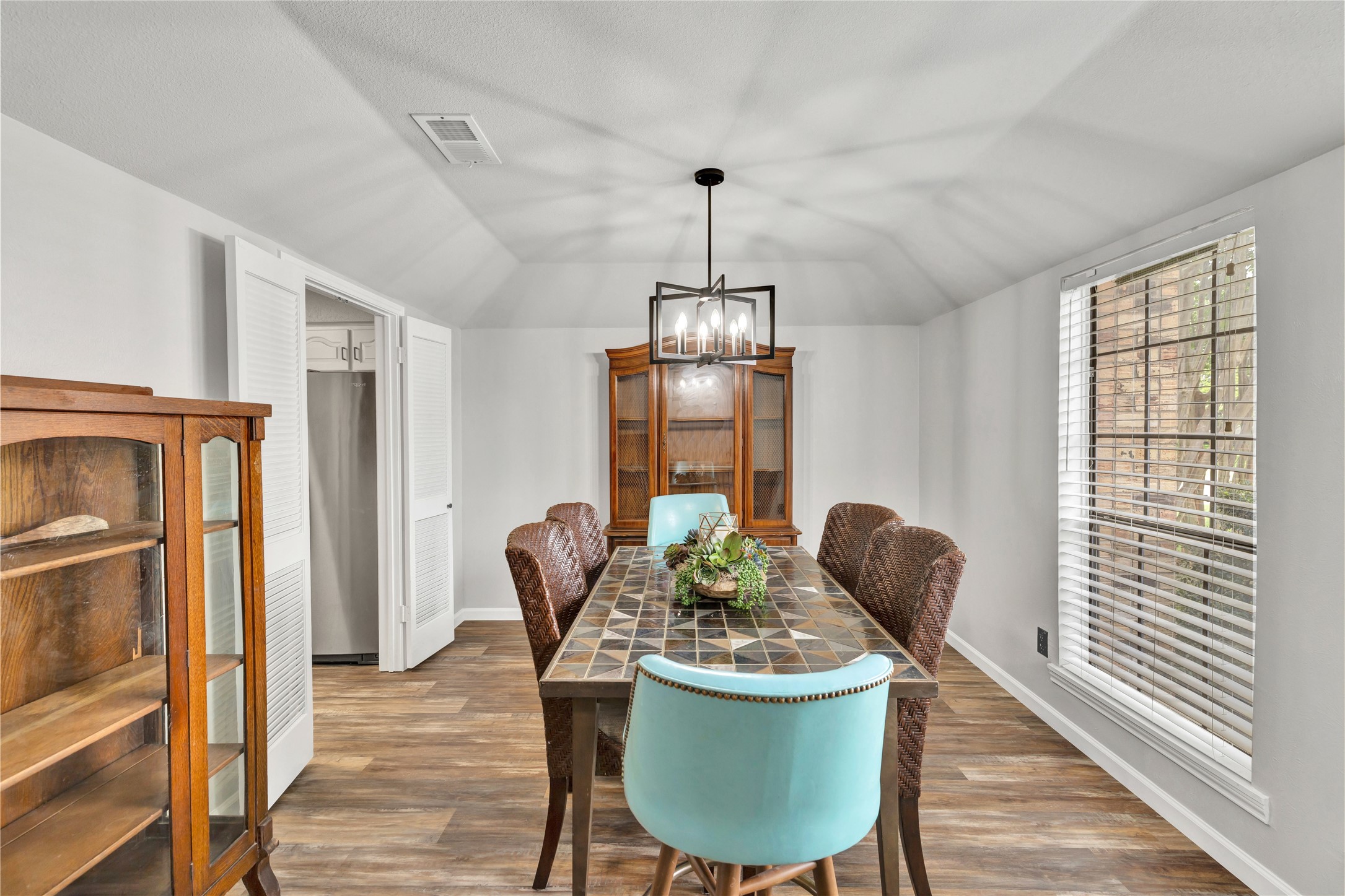 1603 Versailles Drive