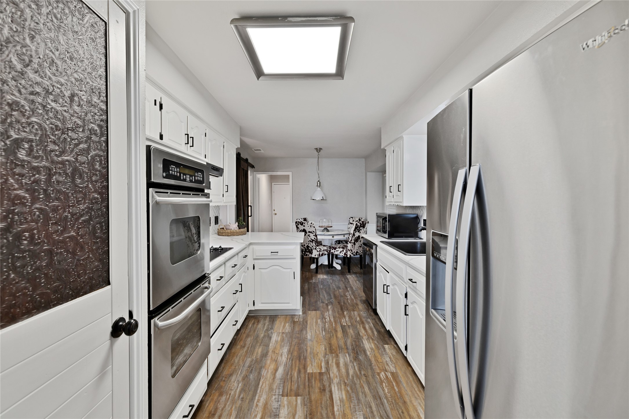 1603 Versailles Drive