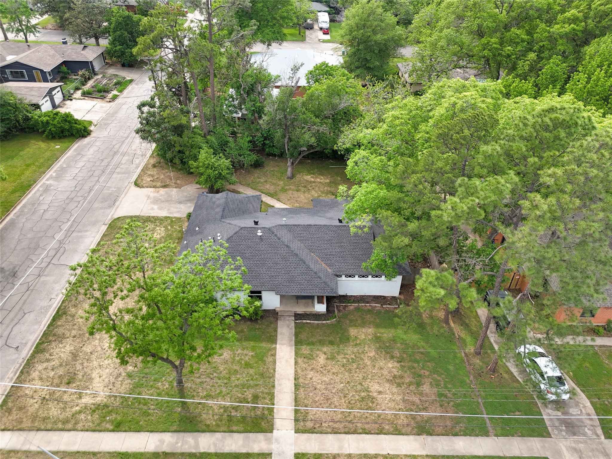 2203 Glenwood Lane