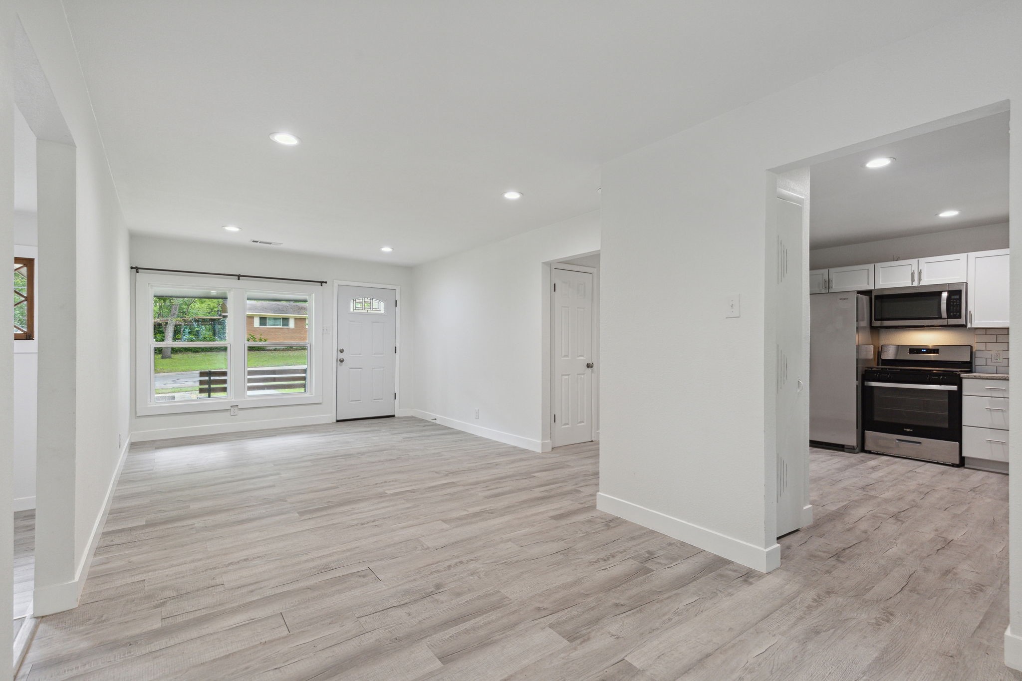 2203 Glenwood Lane
