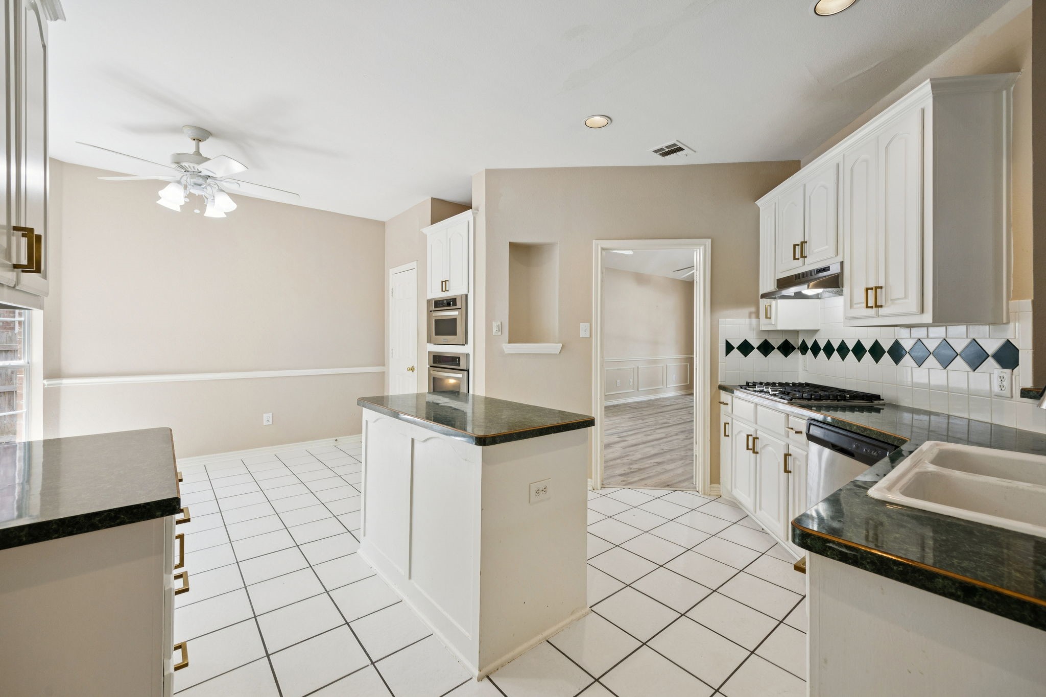 1009 Spanish Oak Drive