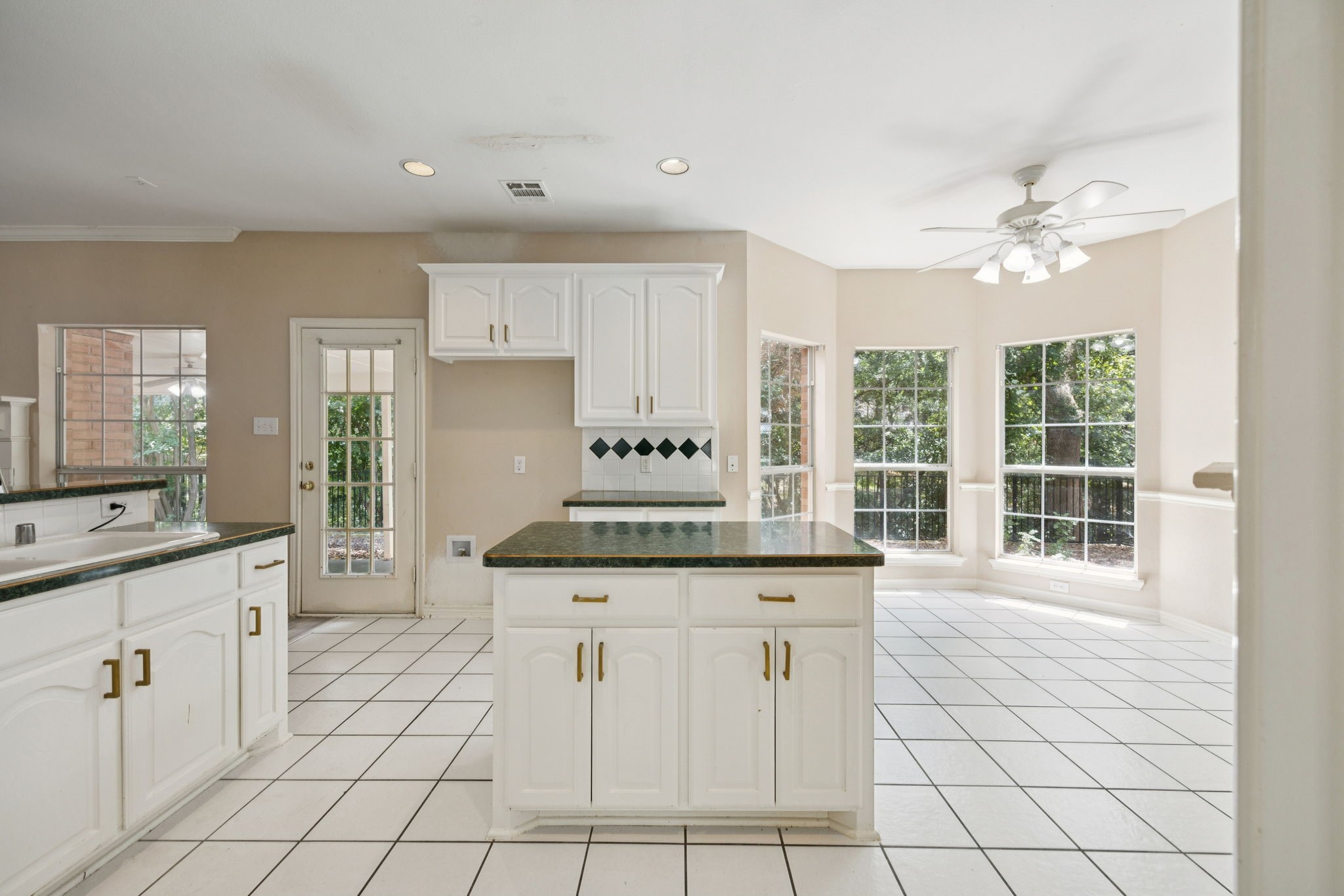 1009 Spanish Oak Drive