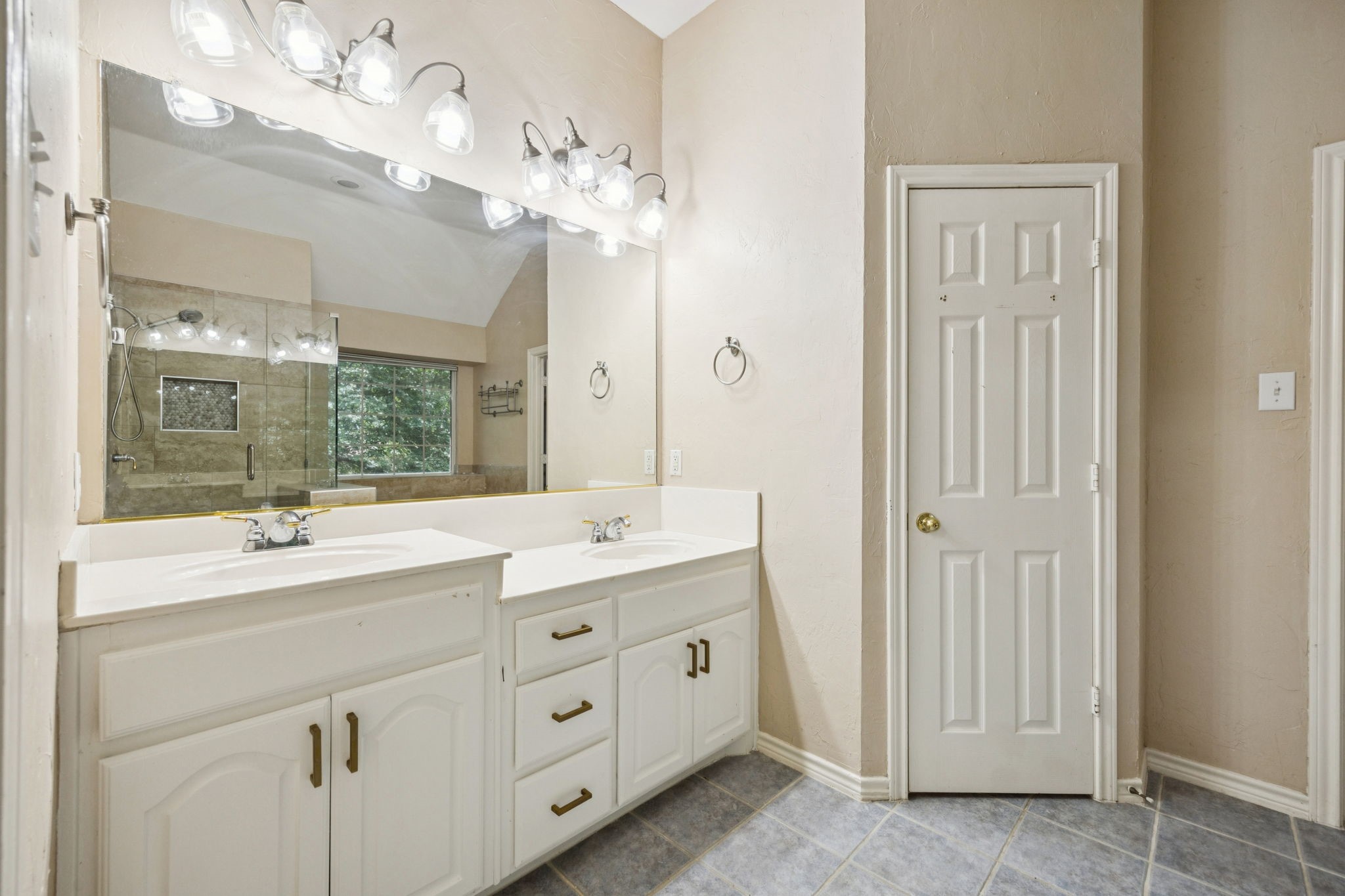 1009 Spanish Oak Drive