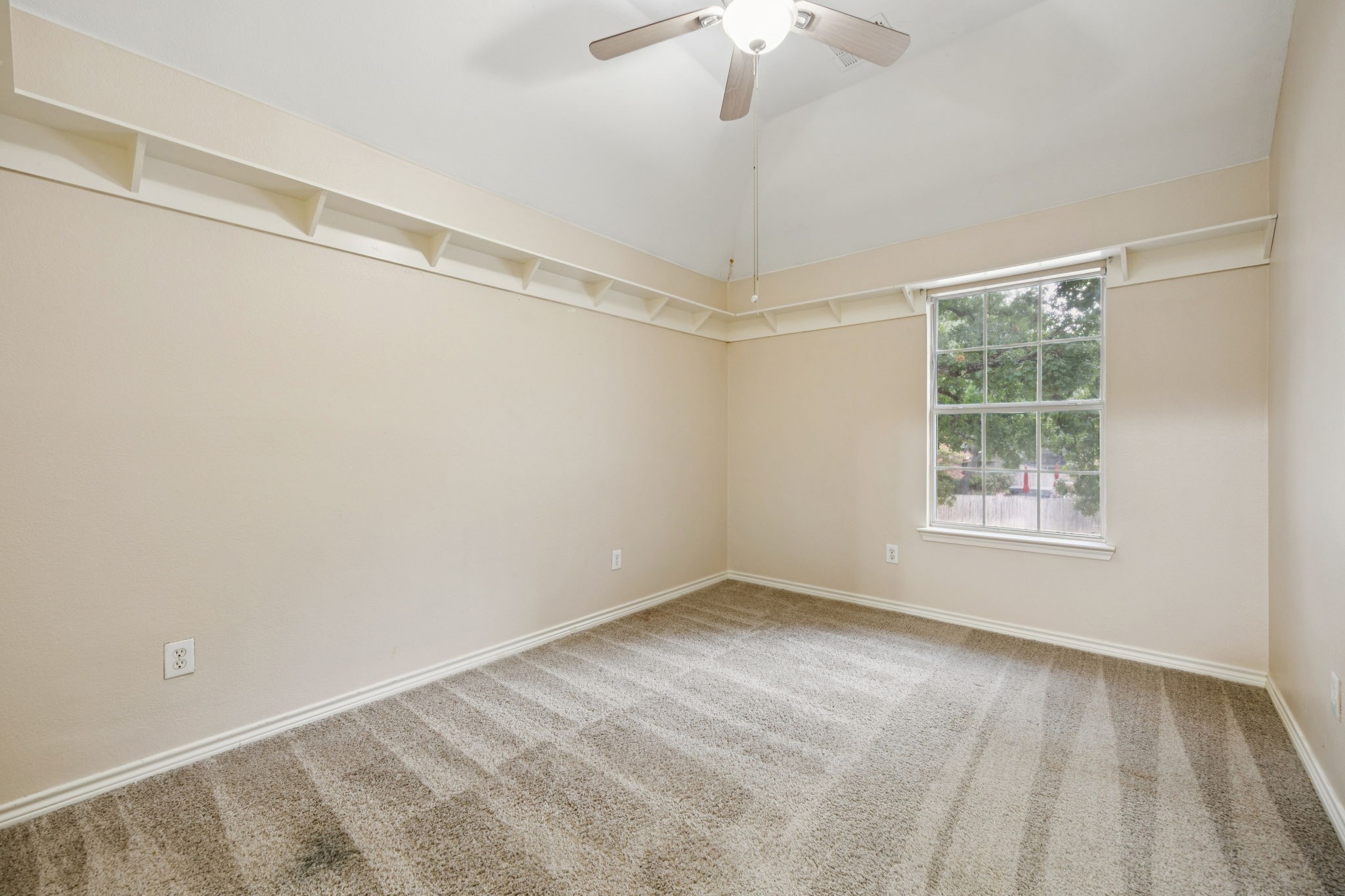 1009 Spanish Oak Drive