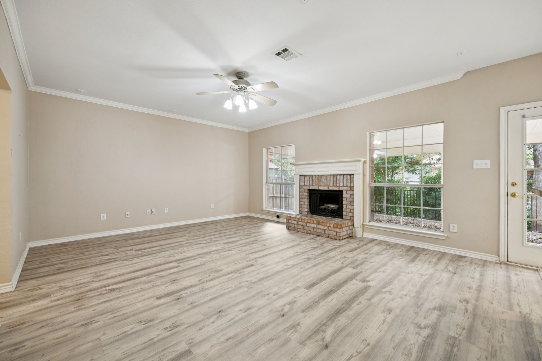 1009 Spanish Oak Drive