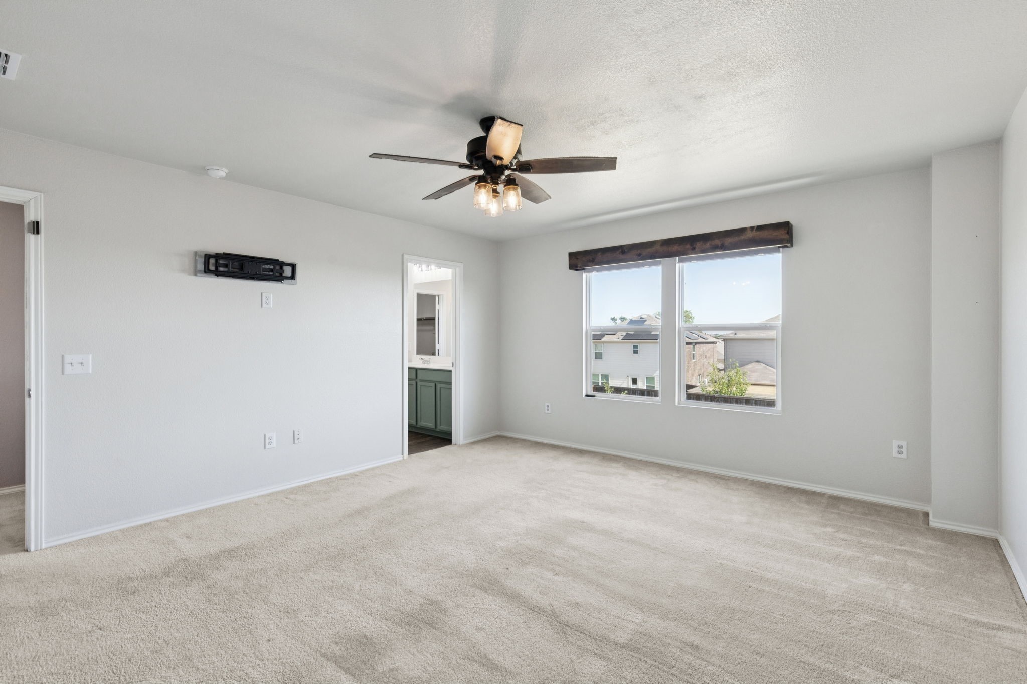 1305 Vernon Drive