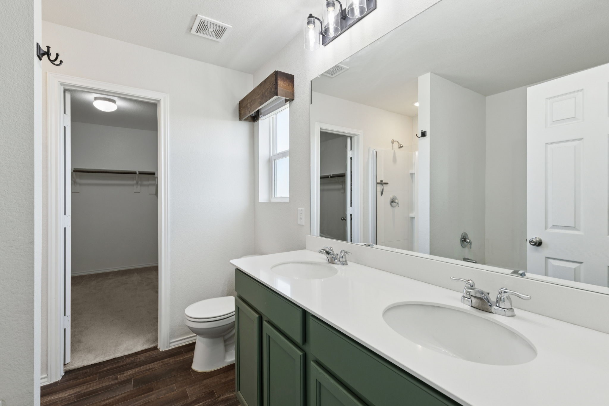 1305 Vernon Drive