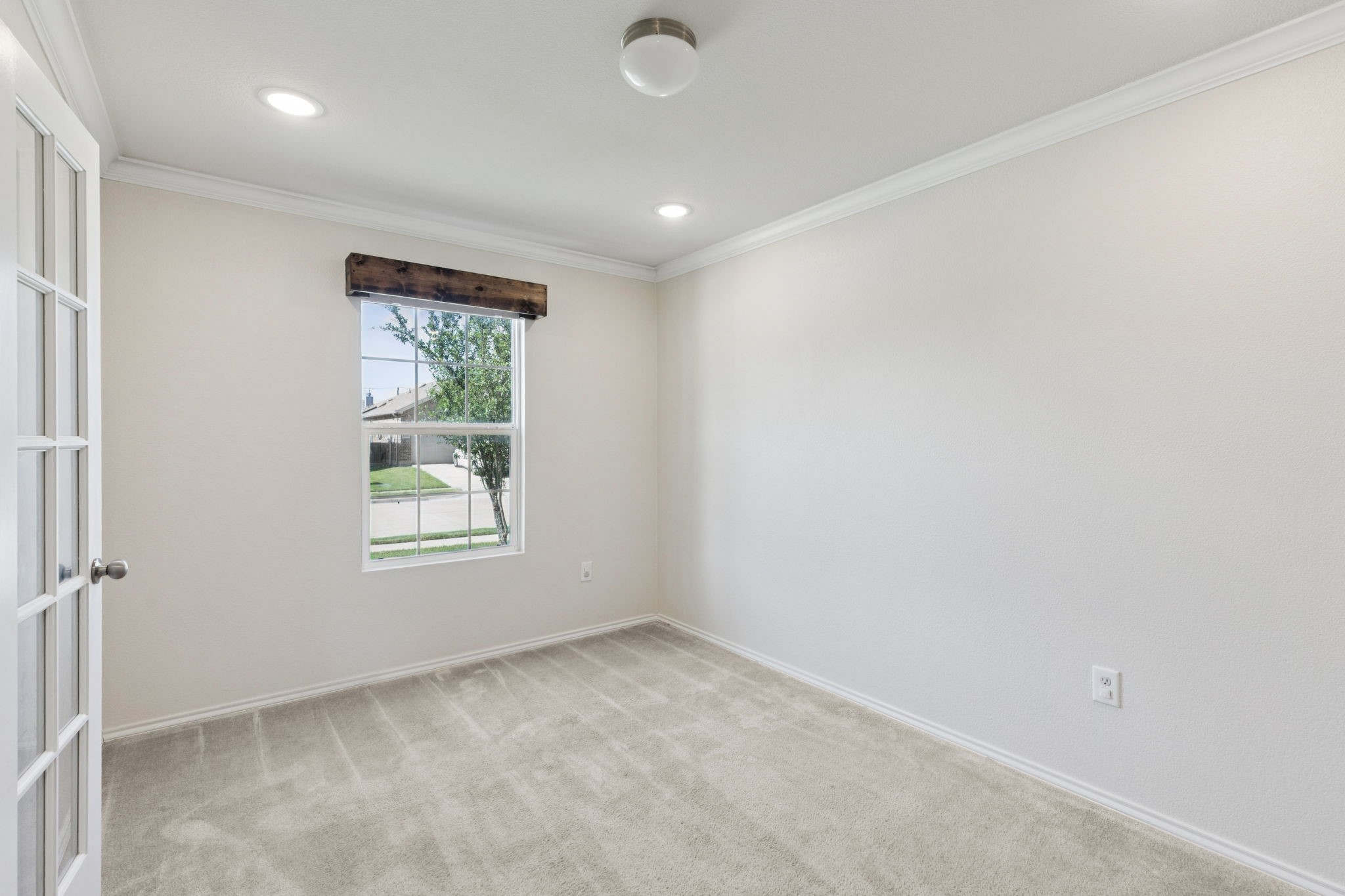 1305 Vernon Drive
