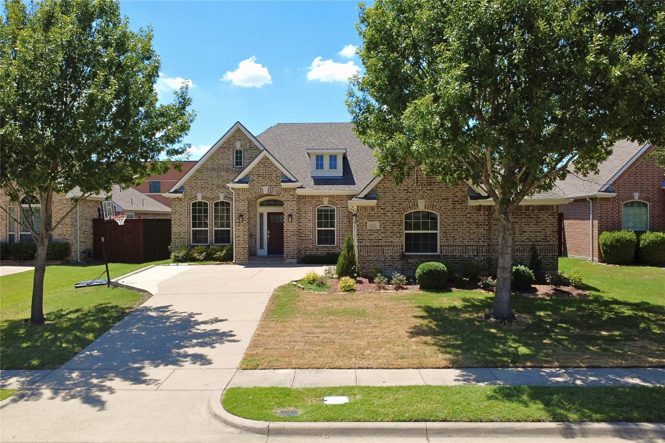1211 Windgate Way