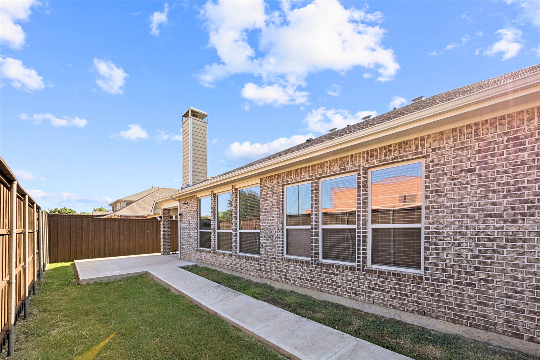 1211 Windgate Way