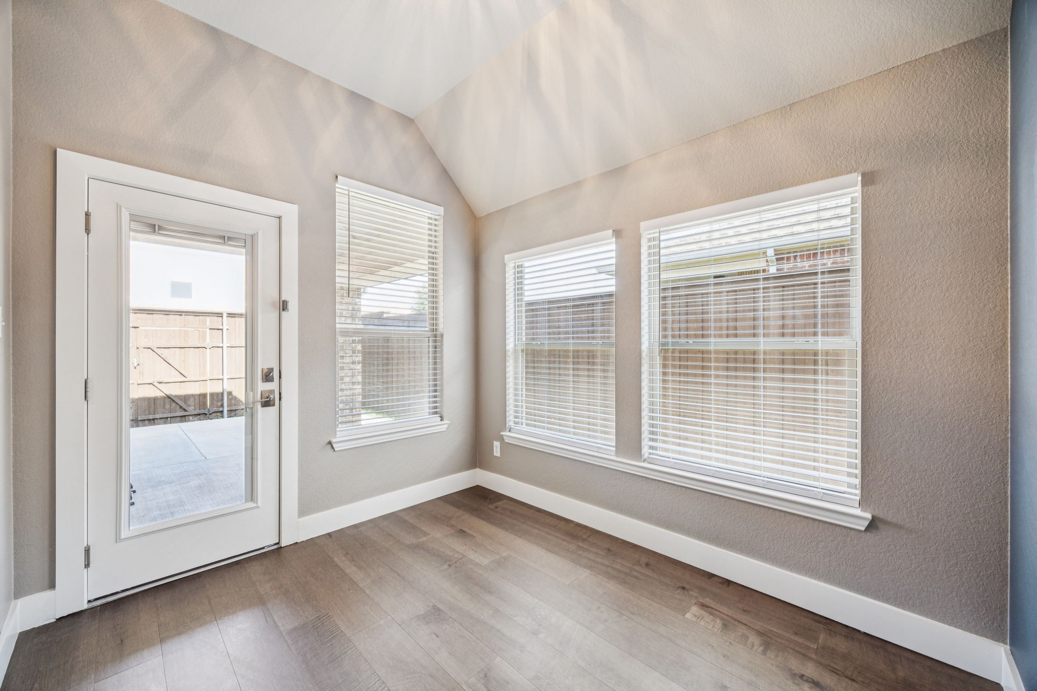 1211 Windgate Way