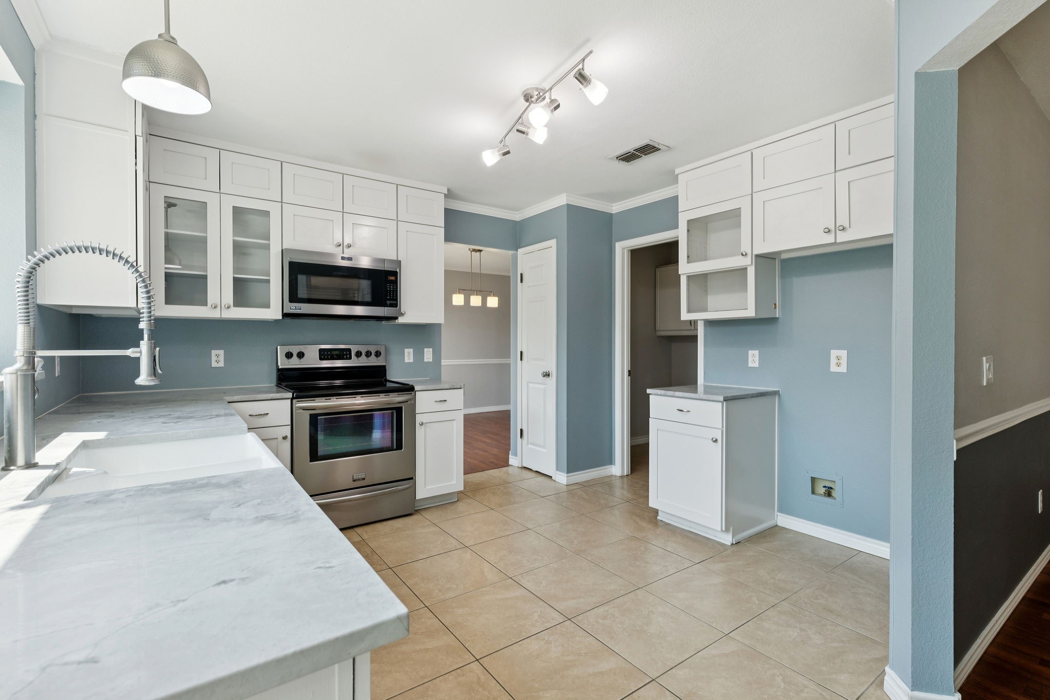 6860 Dogwood Court