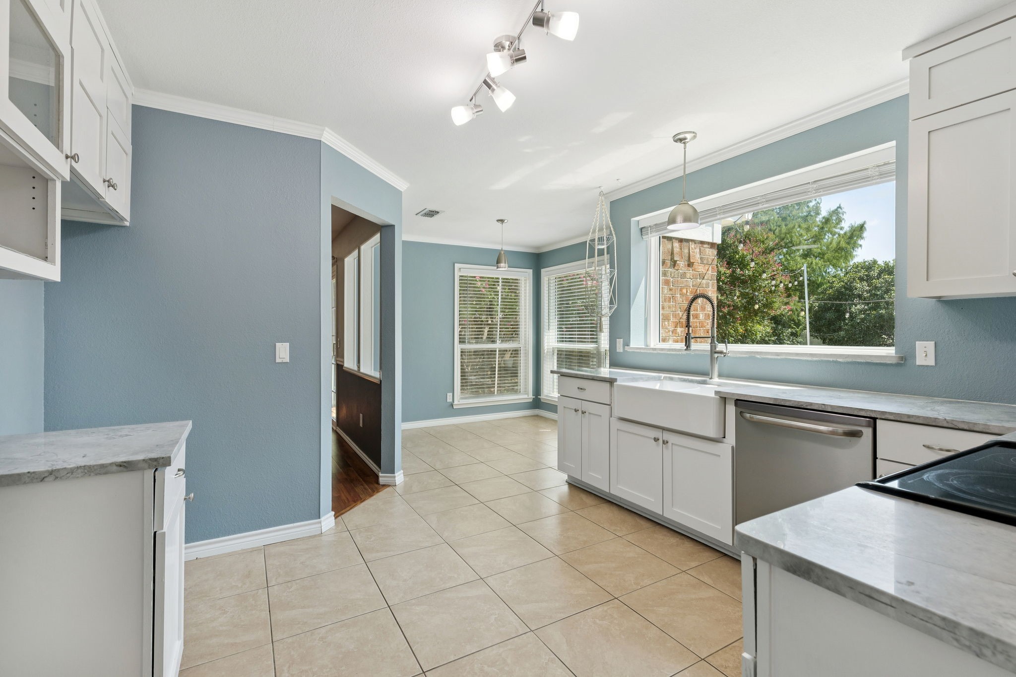 6860 Dogwood Court