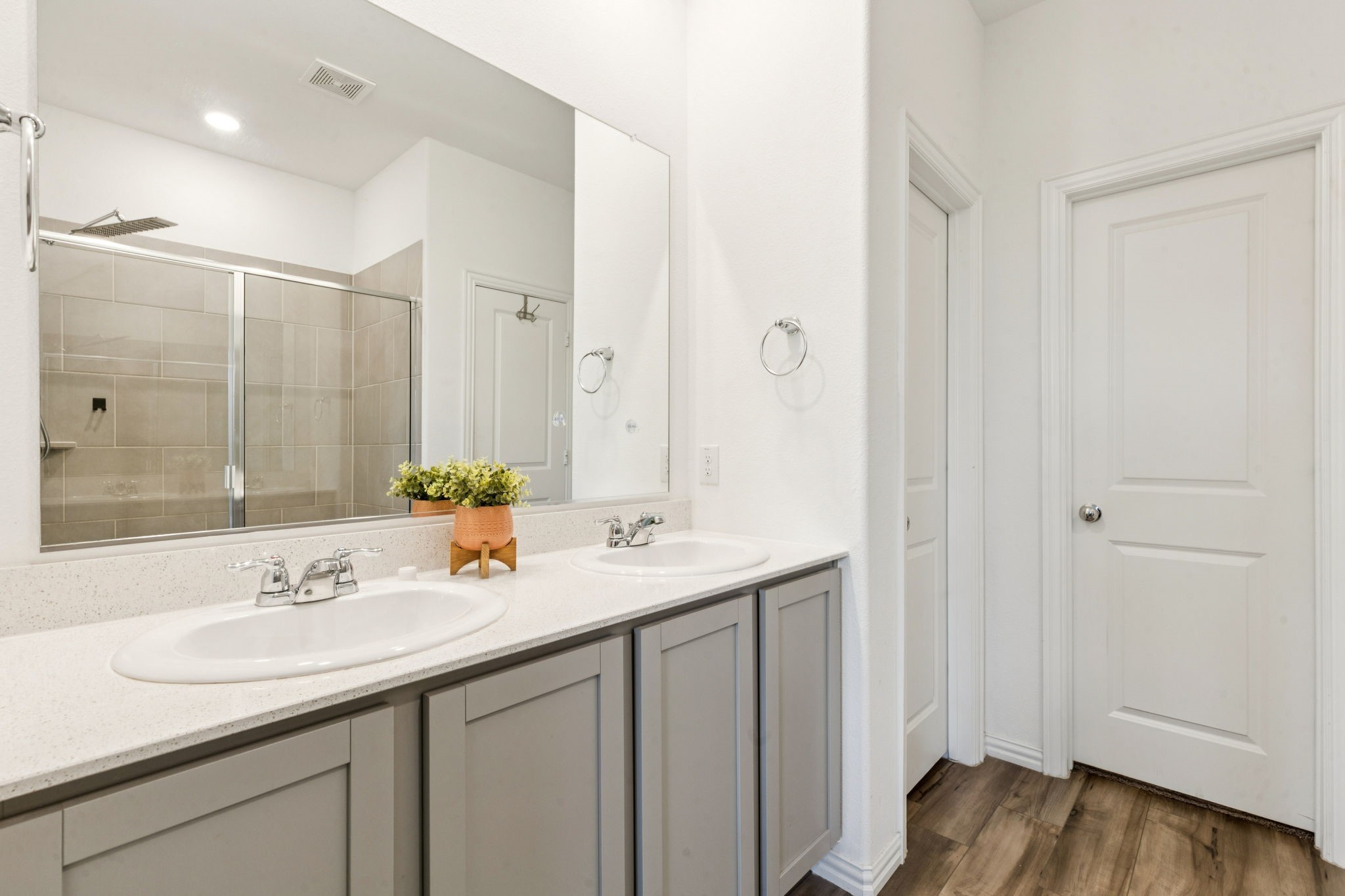 1701 Lake Grove Drive