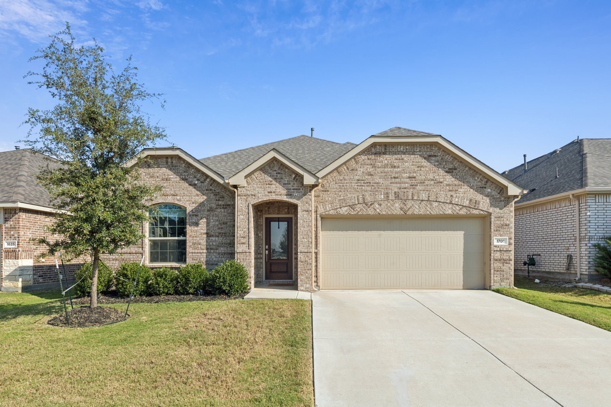 1701 Lake Grove Drive