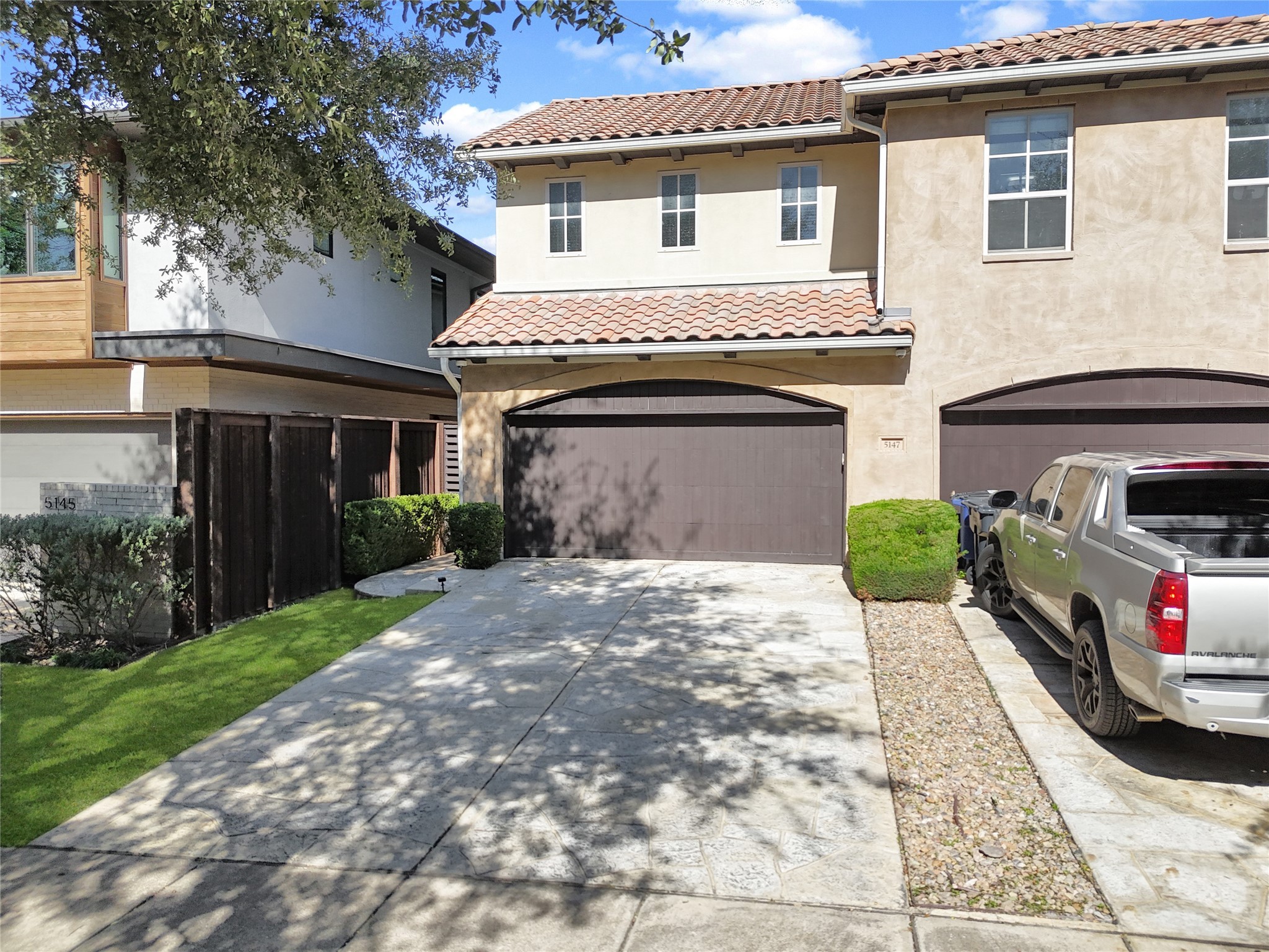 5147 Vickery Boulevard 1