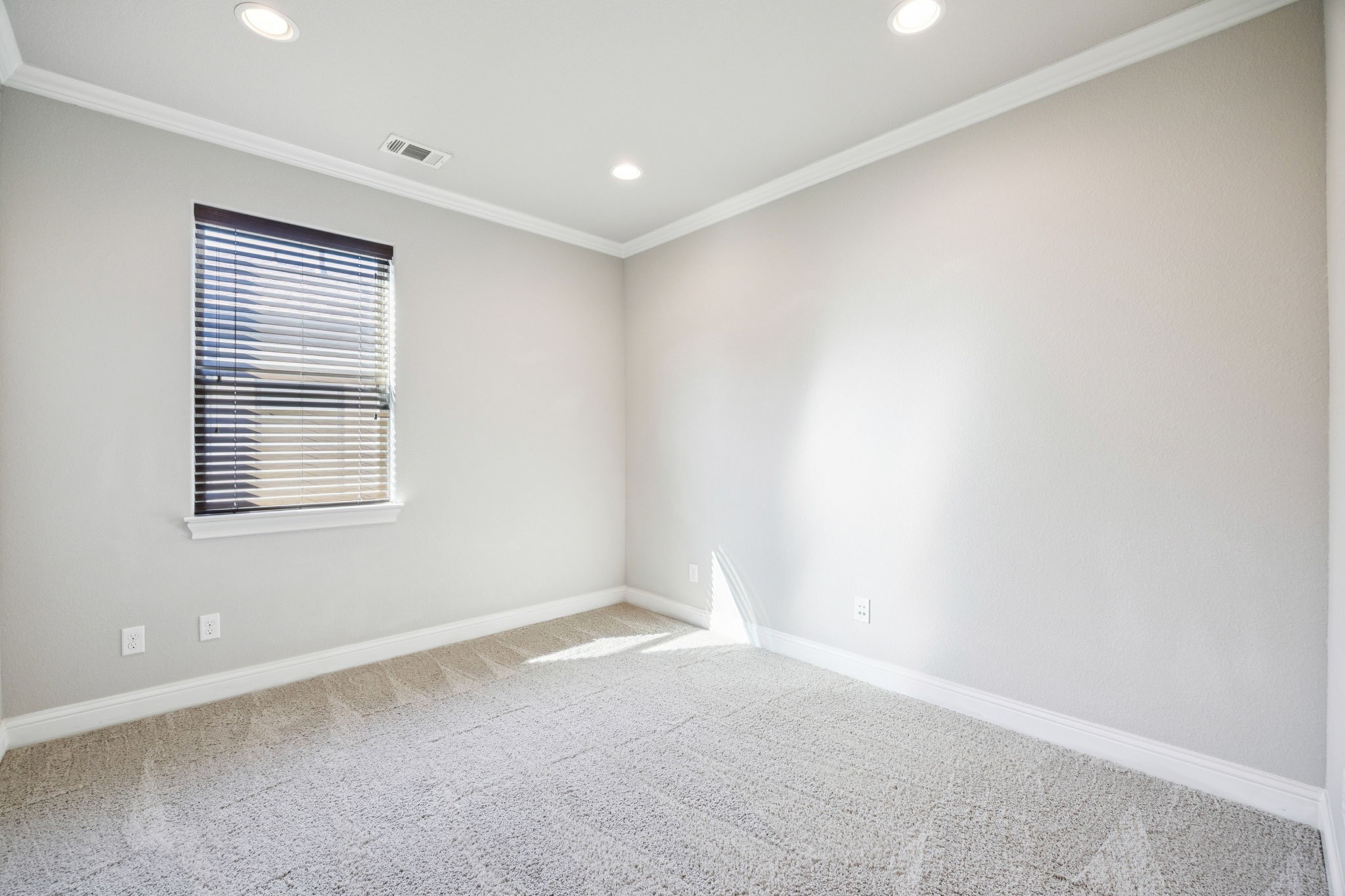 5147 Vickery Boulevard 1