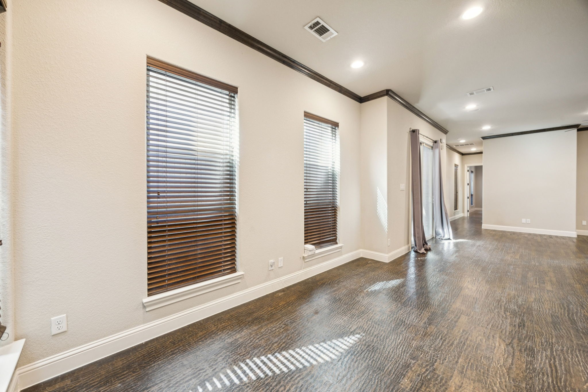 5147 Vickery Boulevard 1