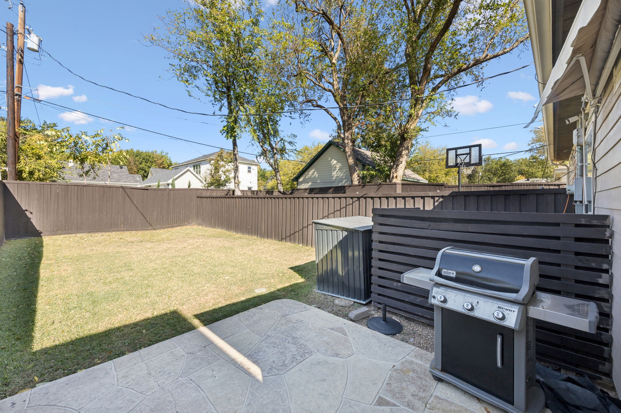 5147 Vickery Boulevard 1