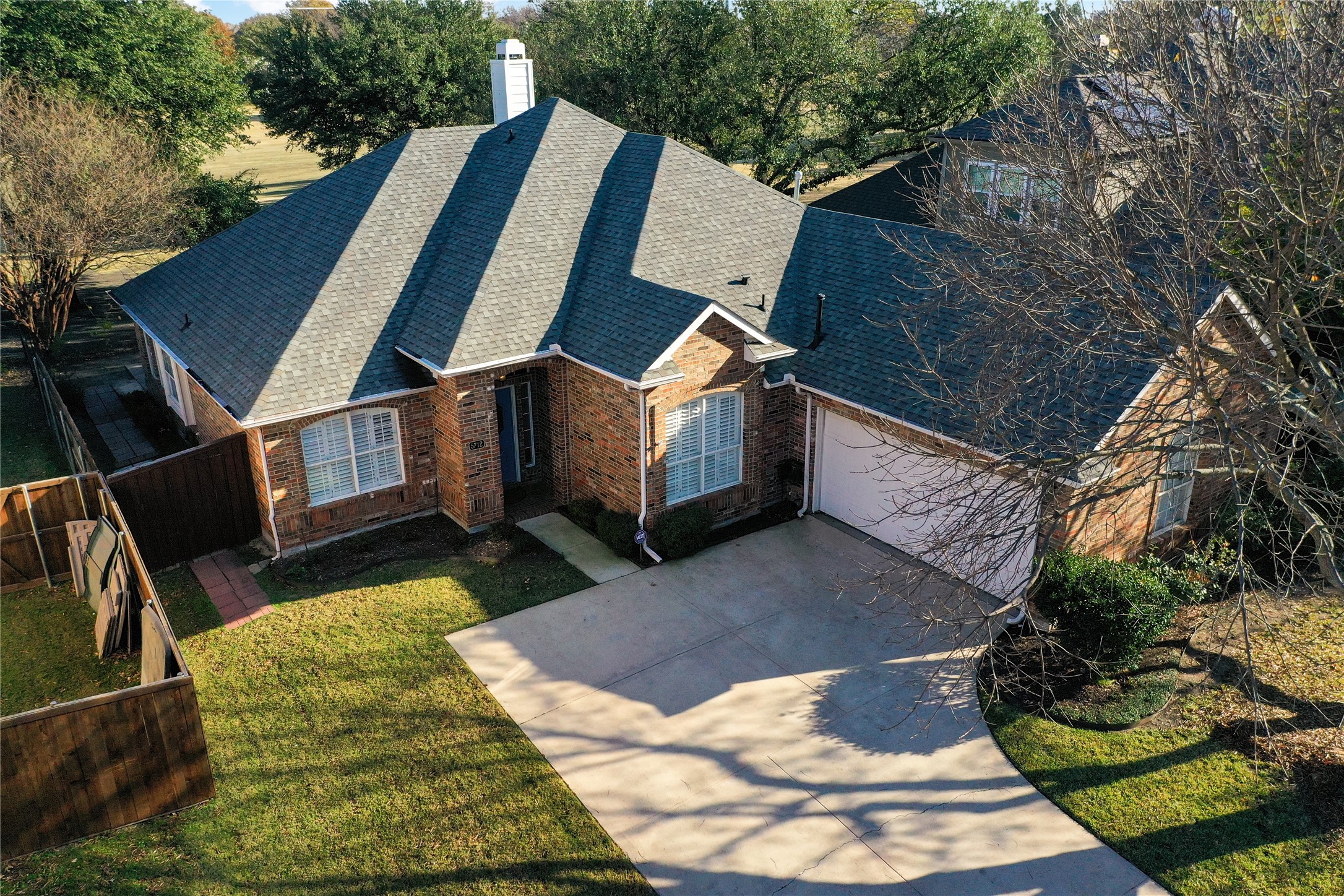 5712 Lafayette Drive