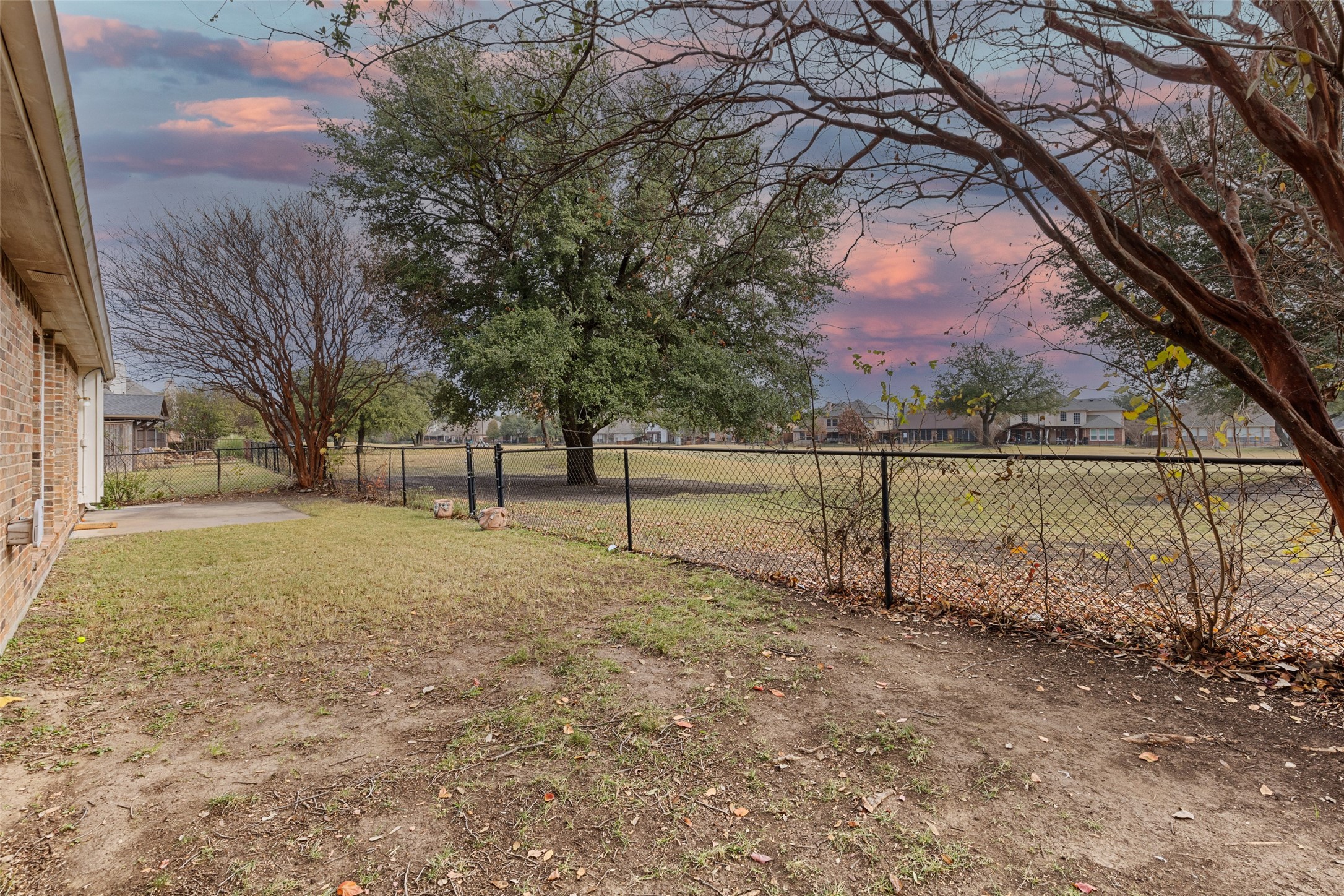 5712 Lafayette Drive