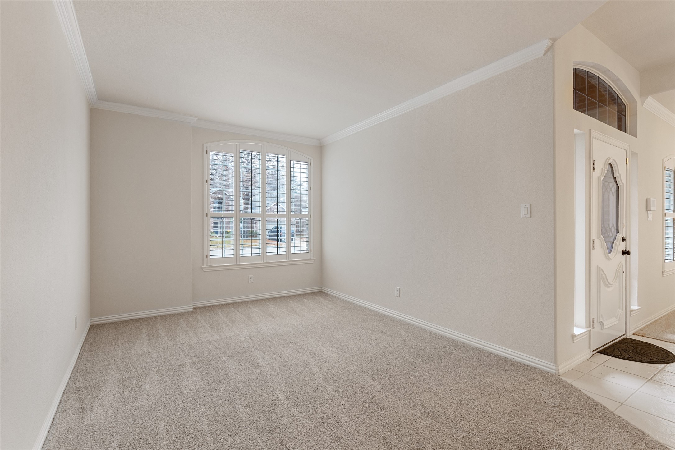 5712 Lafayette Drive