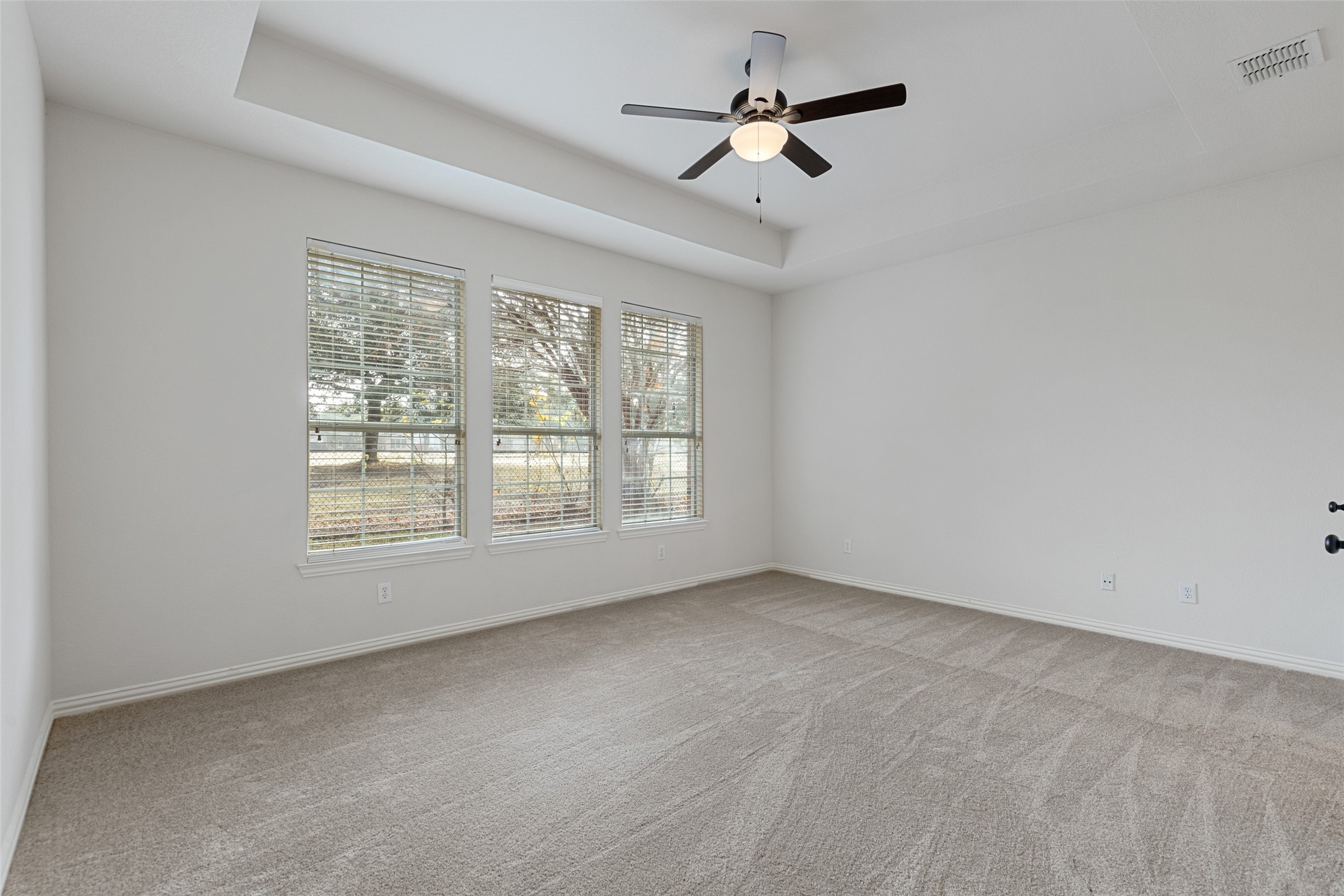 5712 Lafayette Drive